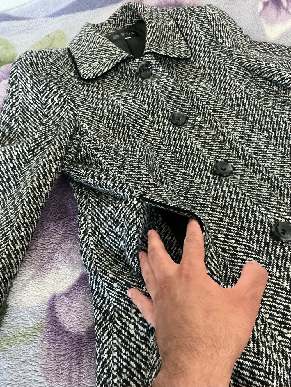 Women’s Coat from Overseas - Picture 7 of 12